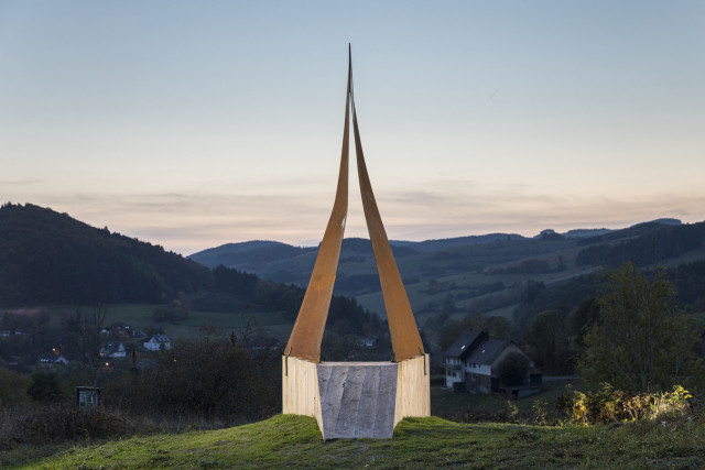 Sonnenklang, Christoph Hesse Architekten, Quelle: Architekturgalerie München im BUNKER, Photo: Laurian Ghinitoiu