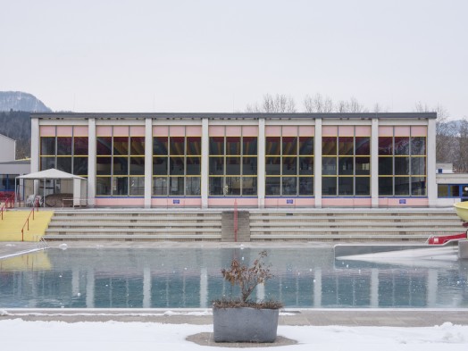 Hallen- und Freibad „Stadionbad“, Kapfenberg, Ferdinand Schuster, 1953 – © Michael Goldgruber